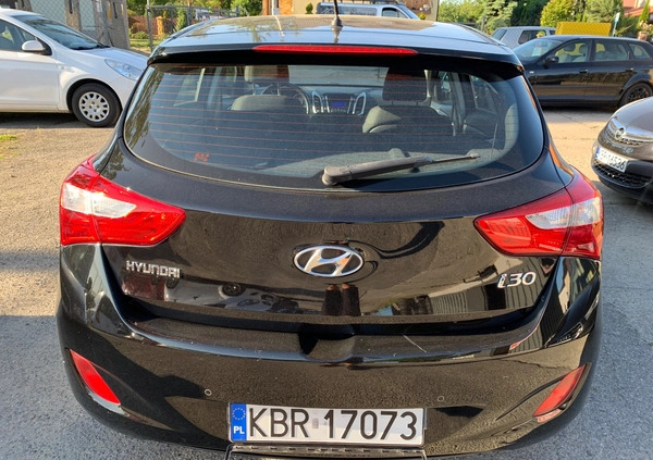 Hyundai I30 cena 34950 przebieg: 145456, rok produkcji 2013 z Pieniężno małe 596
